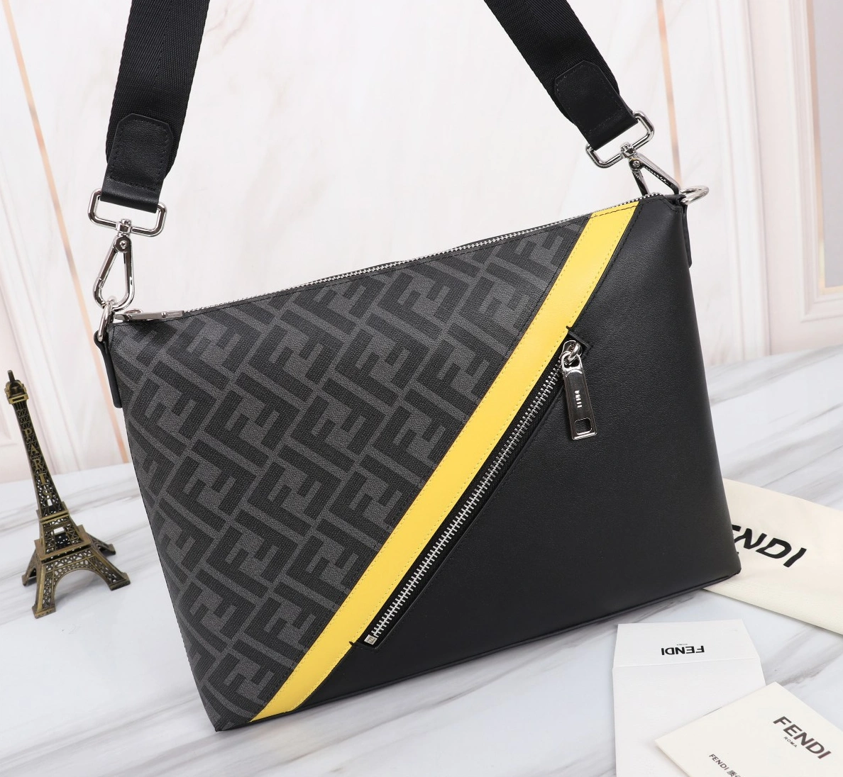 Resilient 7794 Fendi AAA Man Messenger Bags