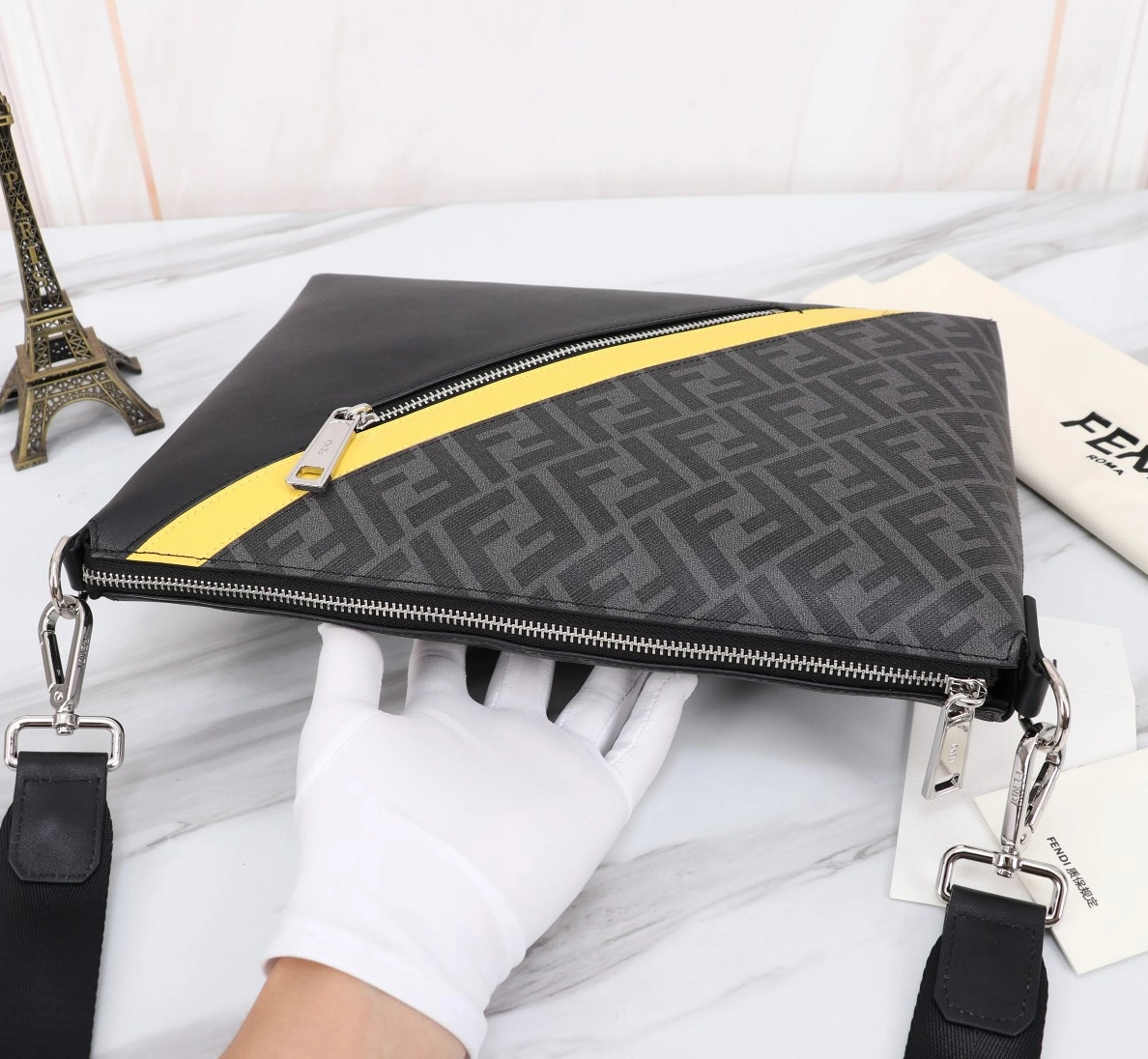 Resilient 7794 Fendi AAA Man Messenger Bags
