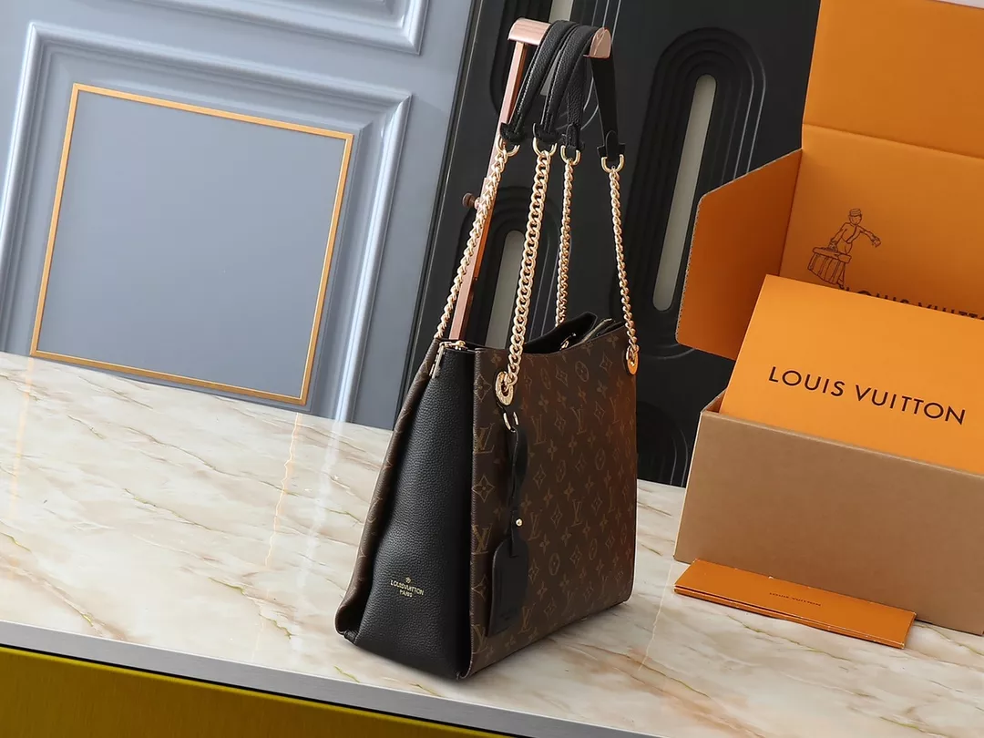 Resilient 7953 Louis Vuitton AAA Quality Shoulder Bags For Women