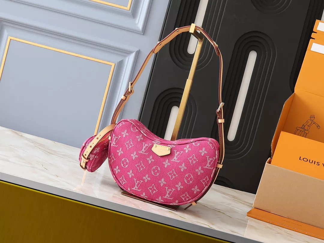 Resilient 7992 Louis Vuitton AAA Quality Shoulder Bags For Women