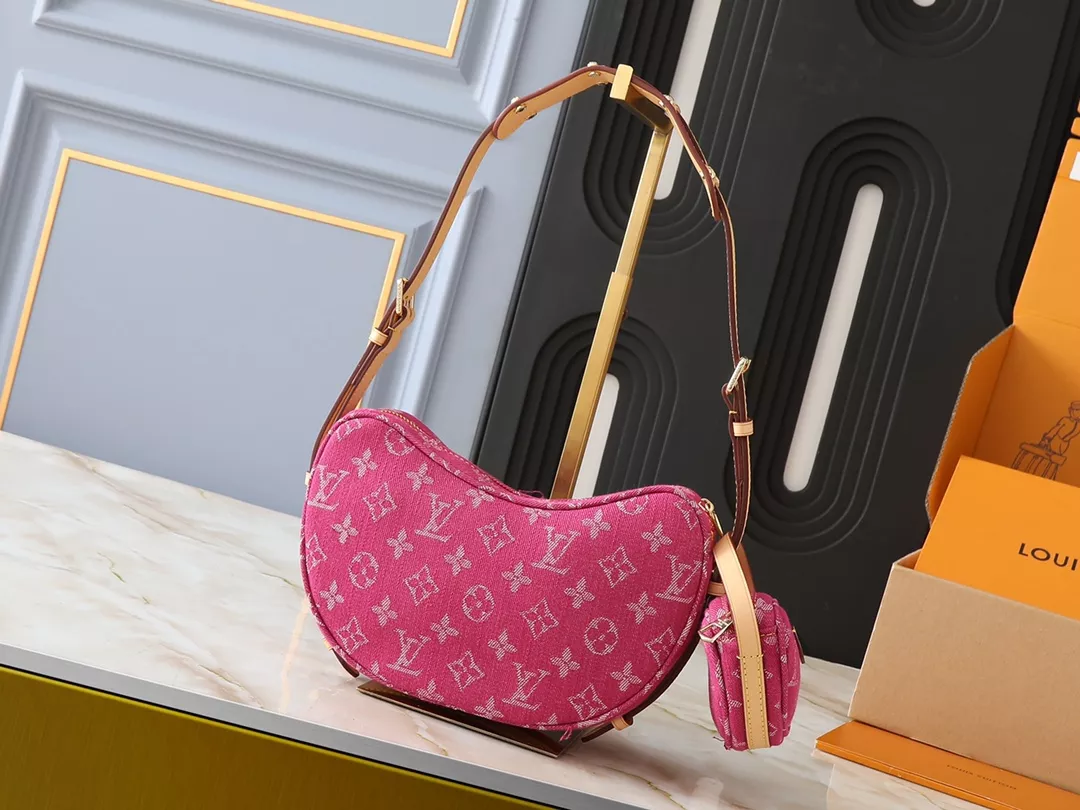 Resilient 7992 Louis Vuitton AAA Quality Shoulder Bags For Women