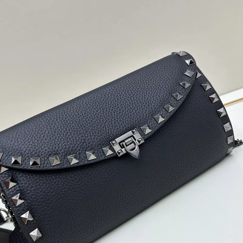 Resilient 8019 Valentino AAA Quality Messenger Bags For Women