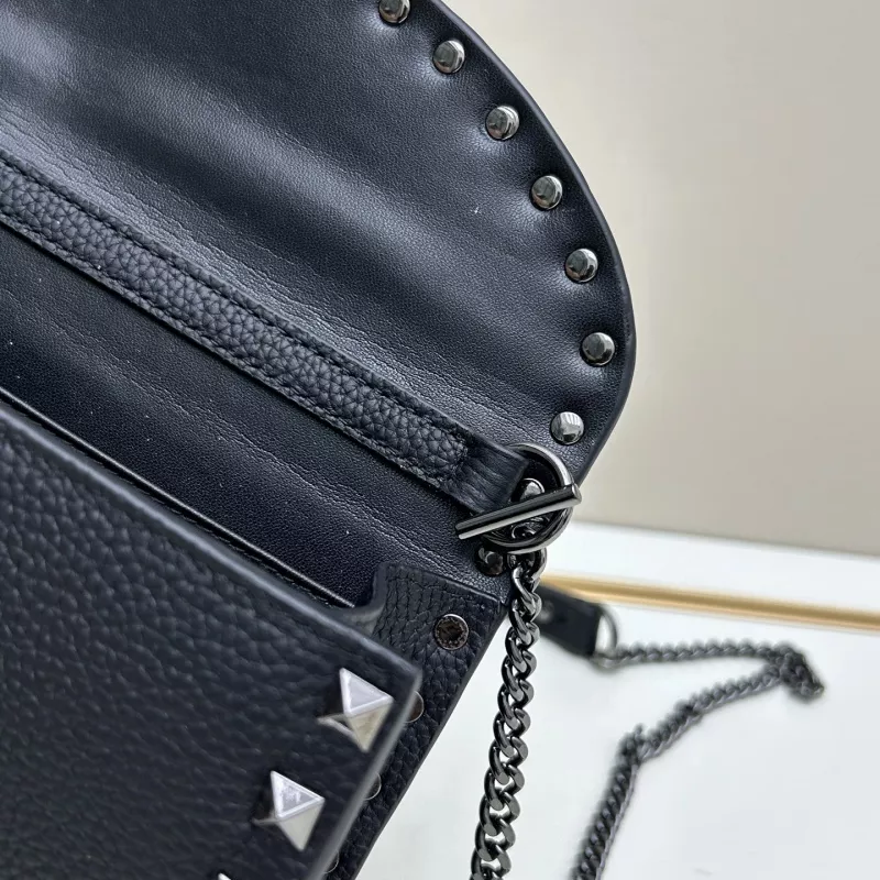 Resilient 8019 Valentino AAA Quality Messenger Bags For Women