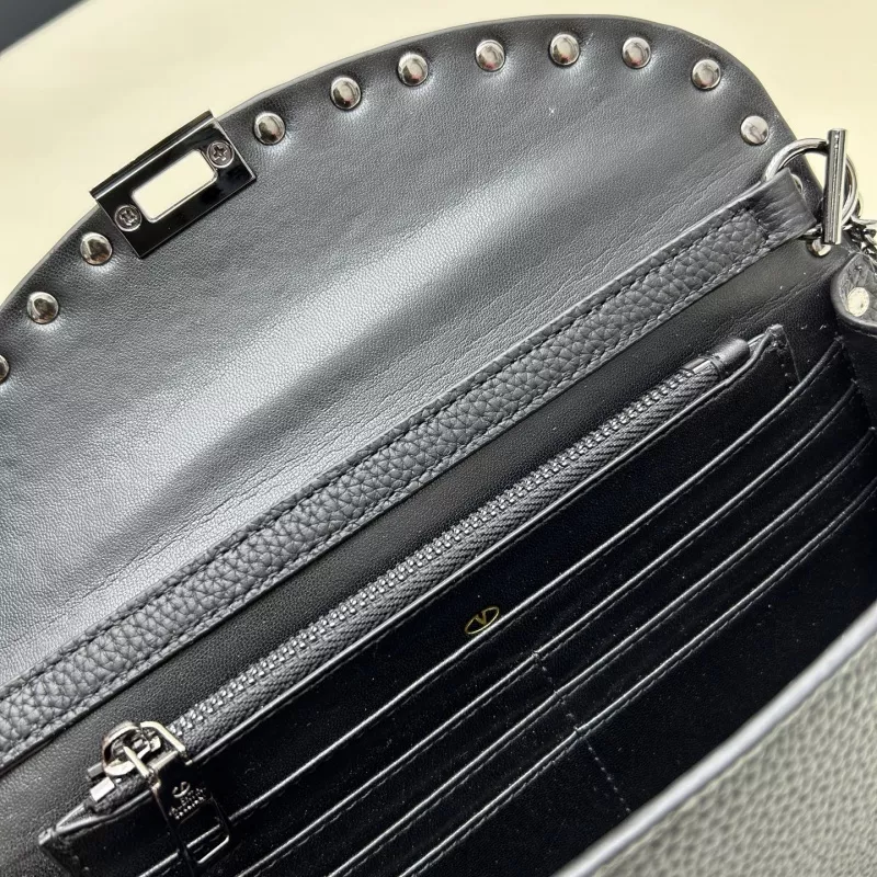 Resilient 8019 Valentino AAA Quality Messenger Bags For Women