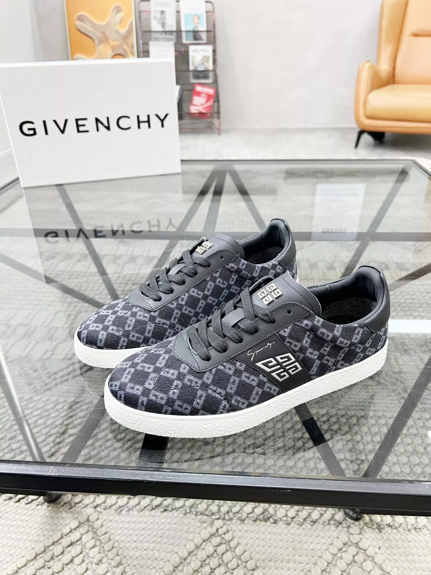 Resilient 8059 Givenchy Casual Shoes For Men