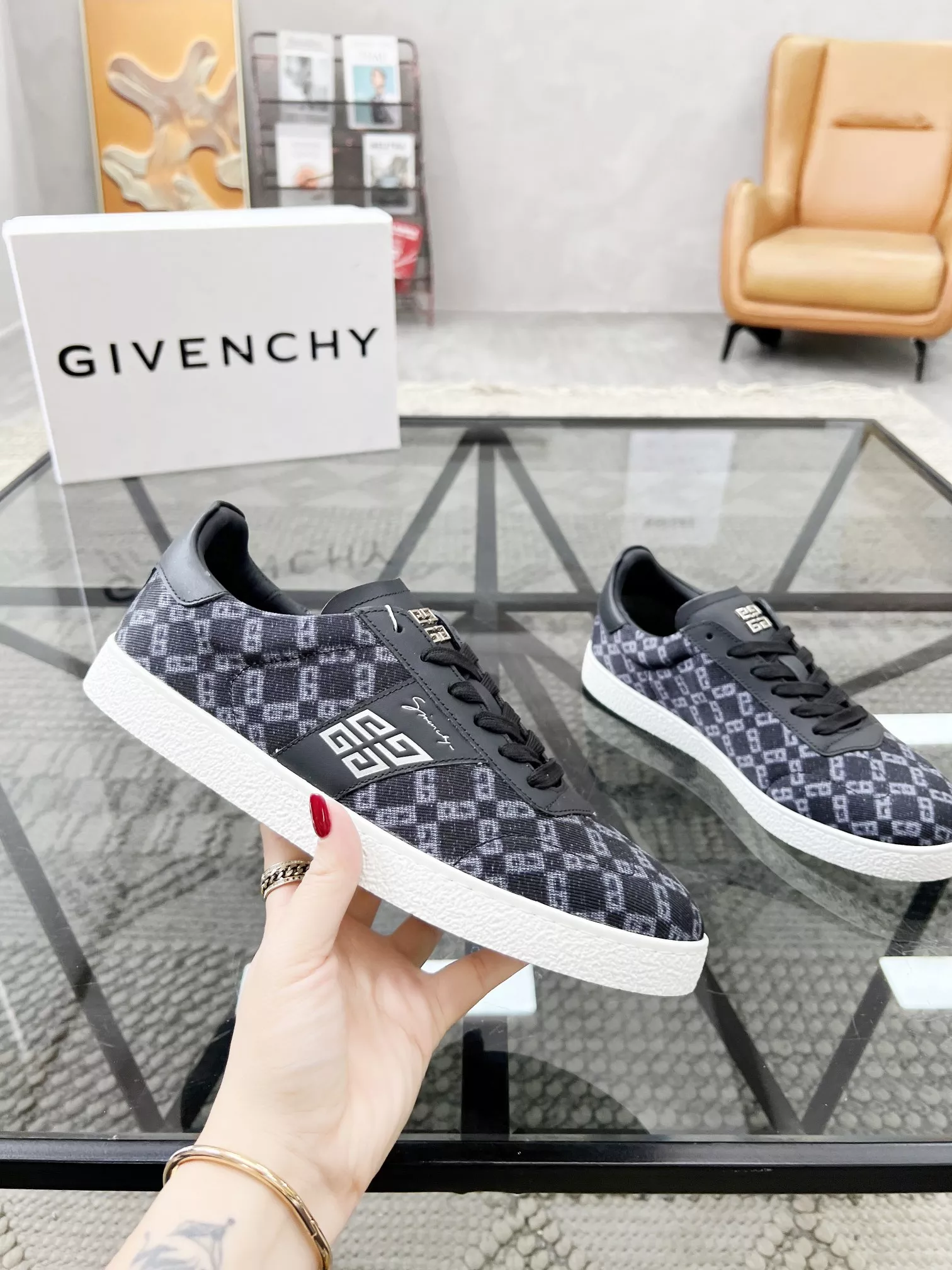 Resilient 8059 Givenchy Casual Shoes For Men