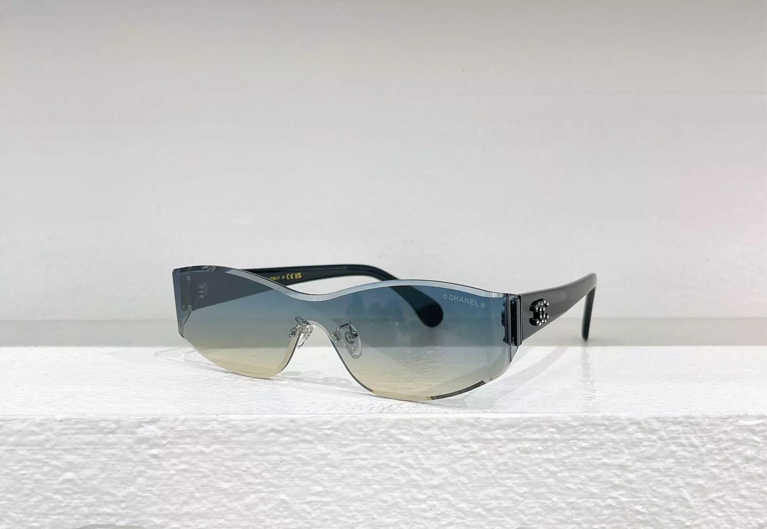 Resilient 8075 Chanel AAA Quality Sunglasses