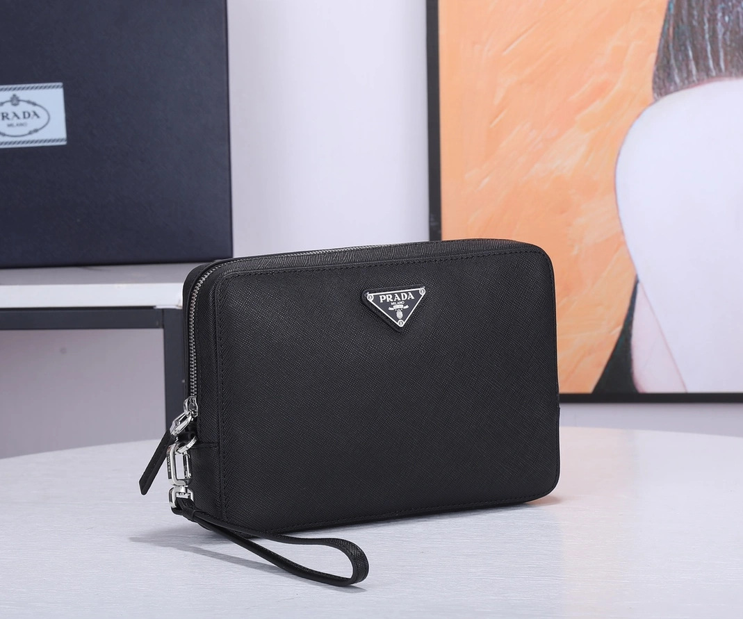 Resilient 8114 Prada AAA Man Wallets