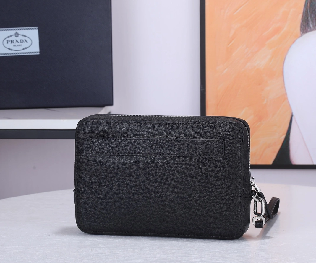 Resilient 8114 Prada AAA Man Wallets