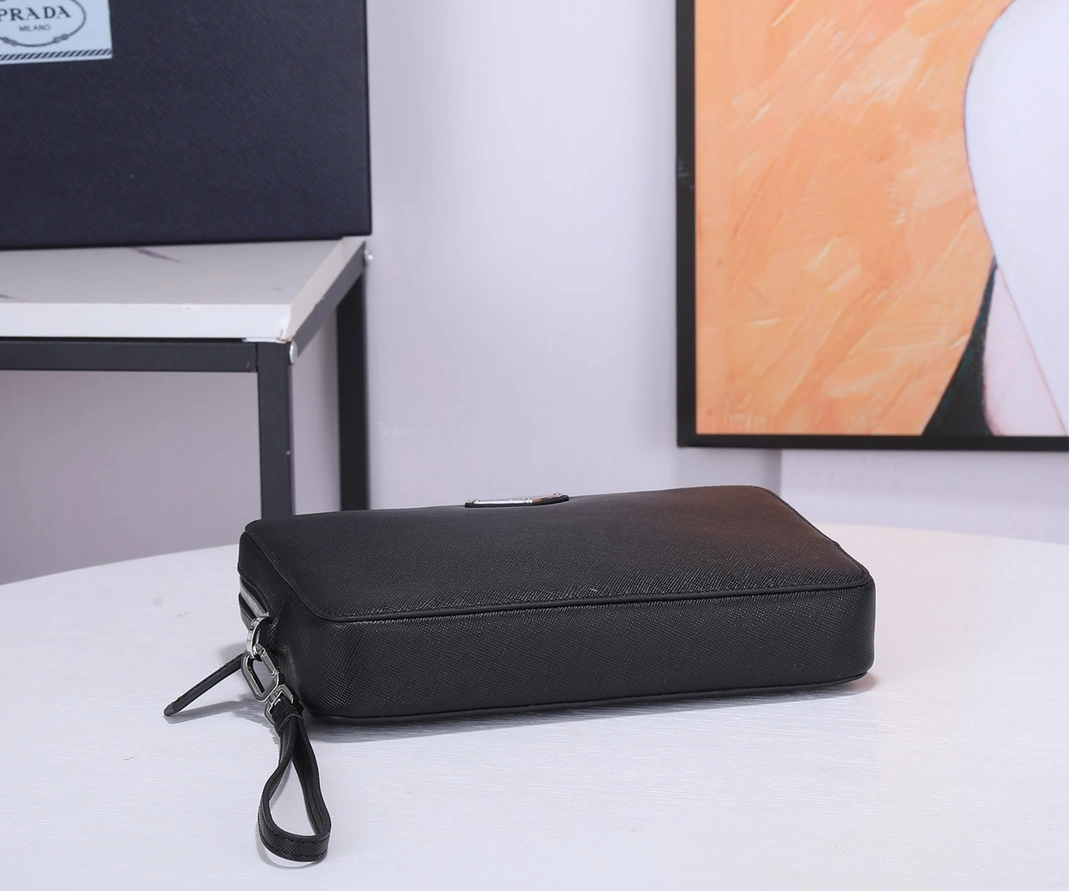 Resilient 8114 Prada AAA Man Wallets