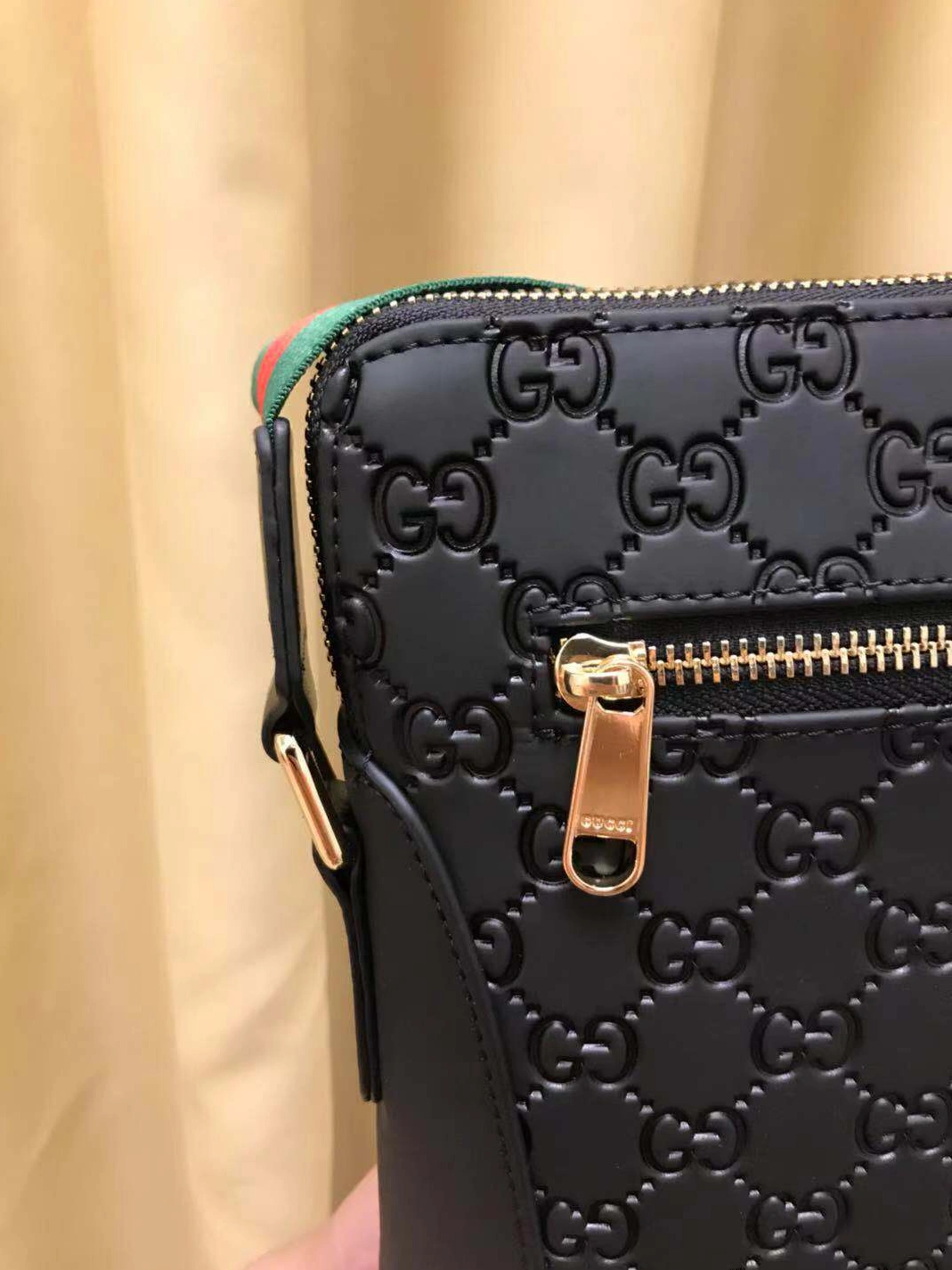 Resilient 8144 Gucci AAA Man Messenger Bags