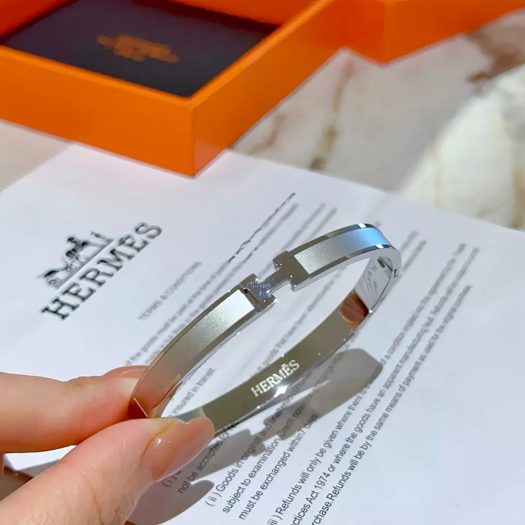 Resilient 8345 Hermes Bracelets