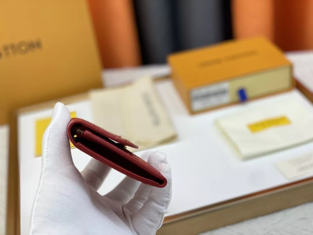 Resilient 8444 Louis Vuitton LV Card Case