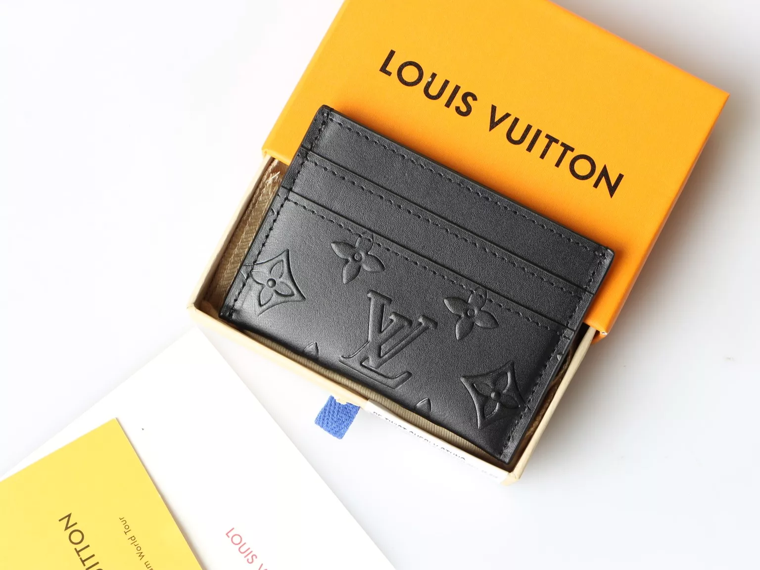 Resilient 8452 Louis Vuitton LV Card Case