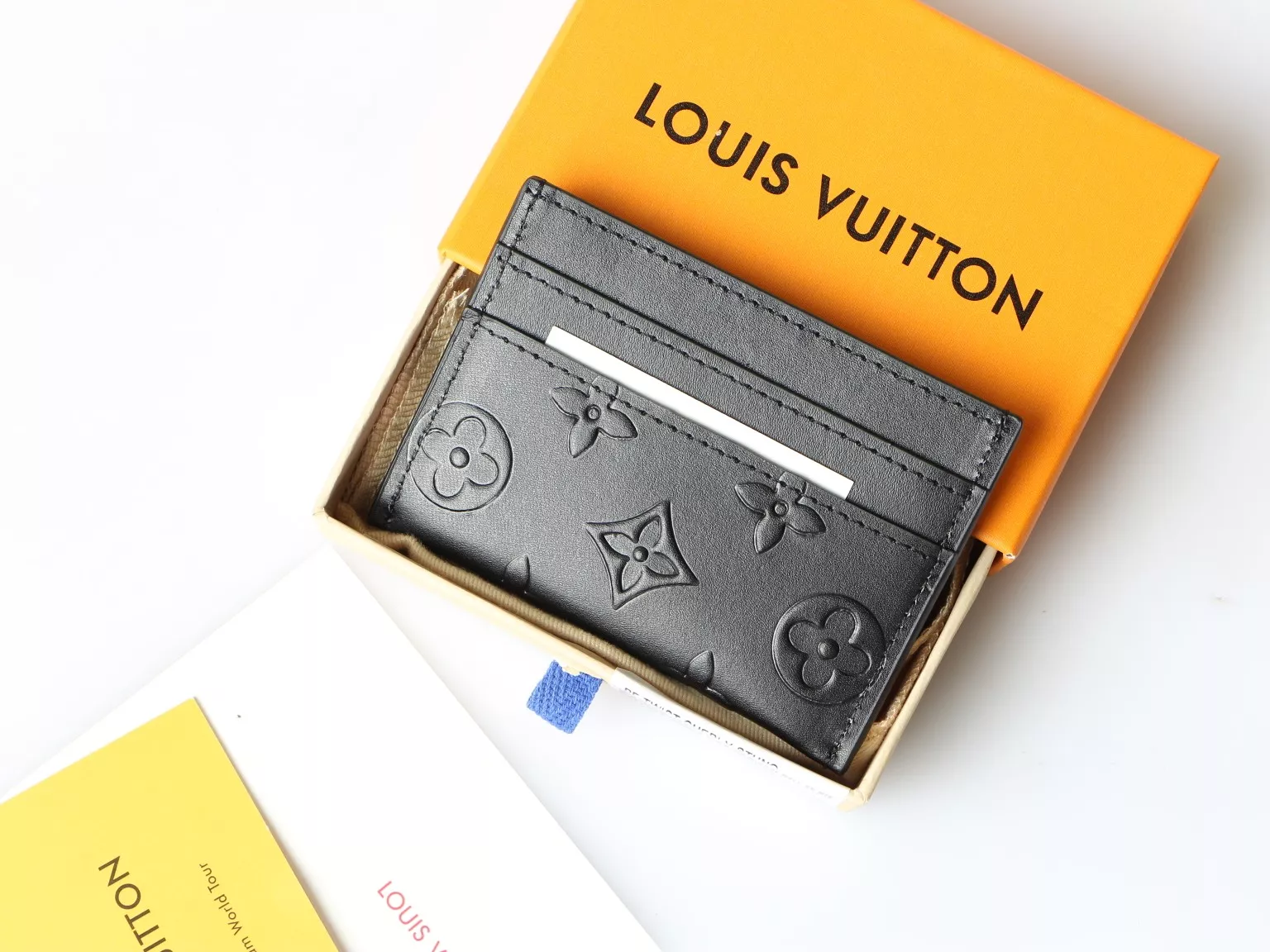 Resilient 8452 Louis Vuitton LV Card Case