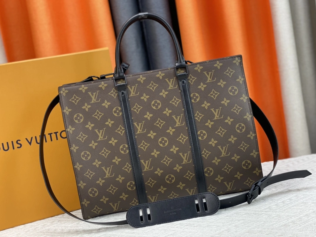 Resilient 8484 Louis Vuitton AAA Man Handbags