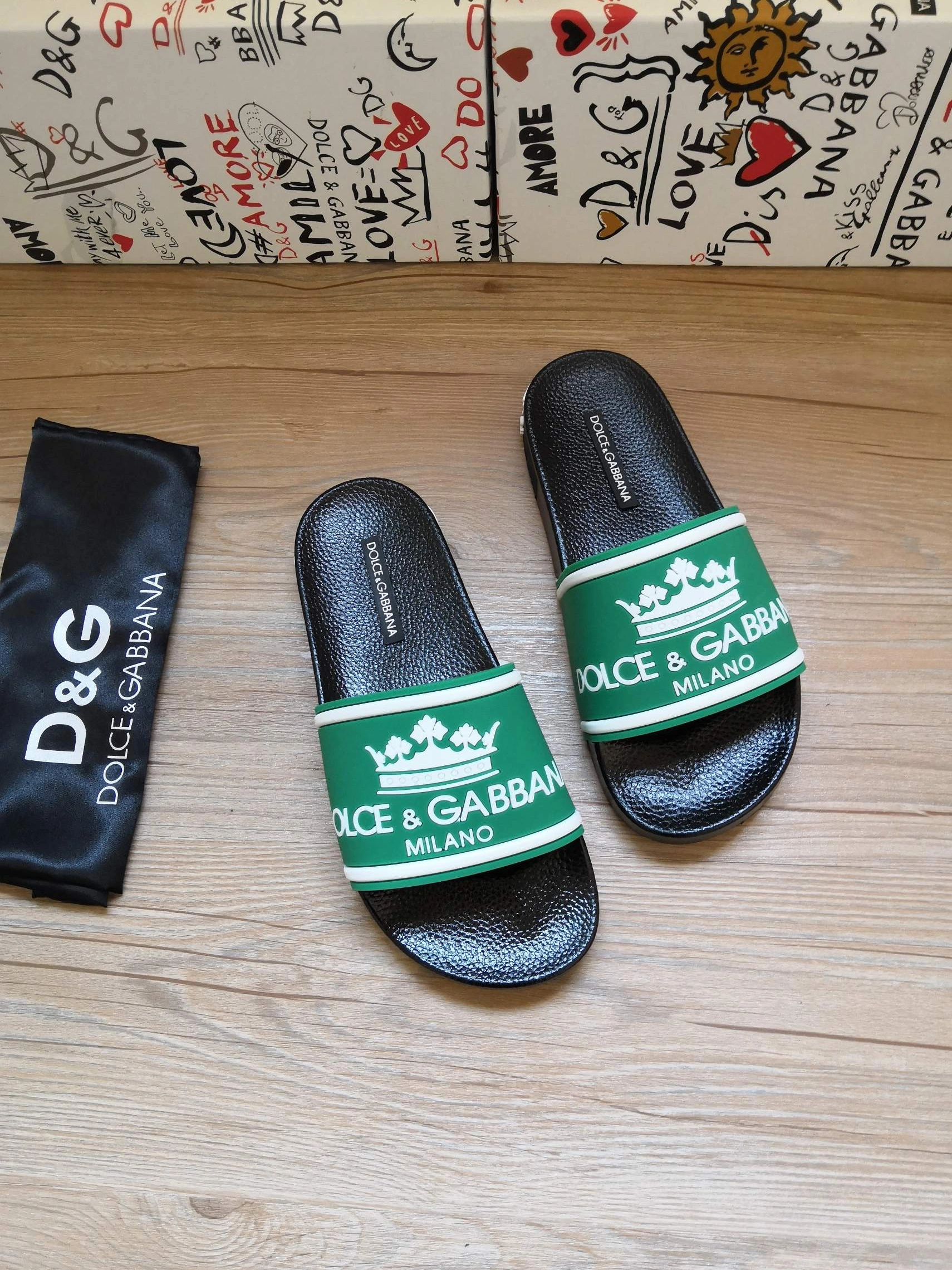 Resilient 8485 Dolce & Gabbana D&G Slippers For Women