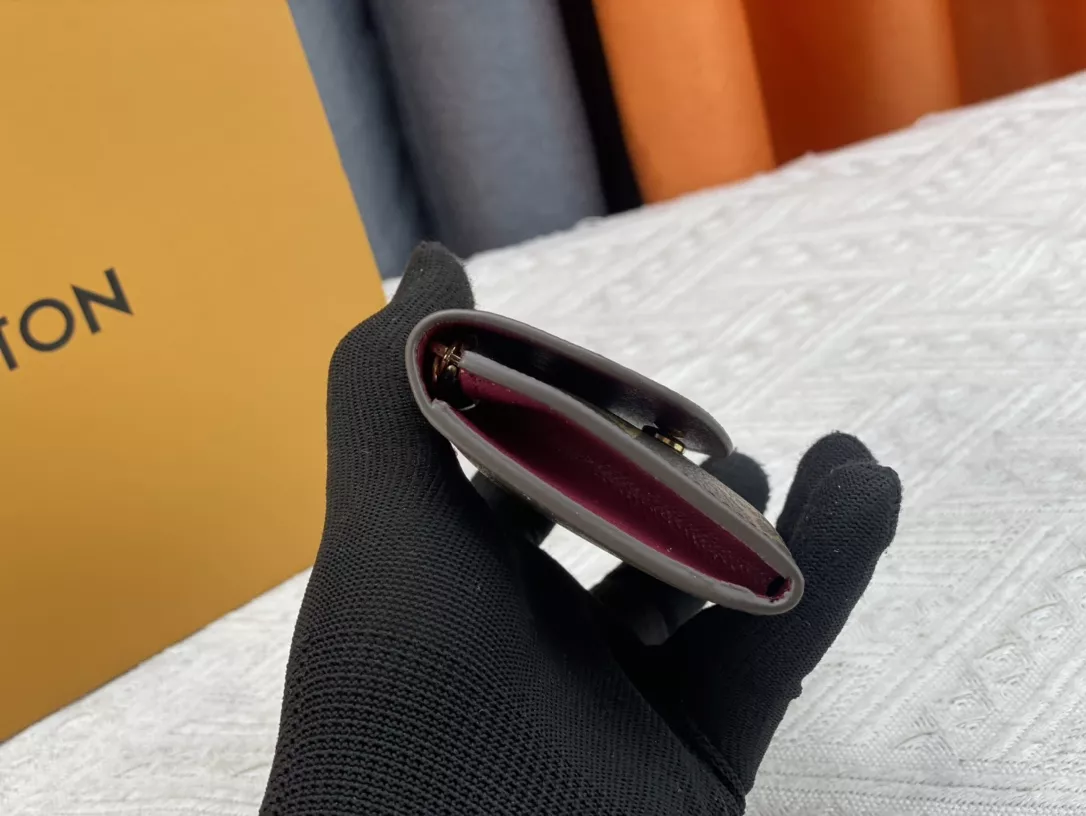 Resilient 8494 Louis Vuitton LV Card Case