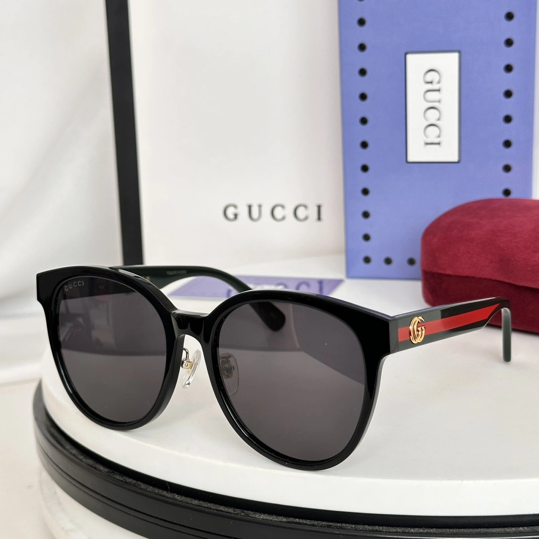 Resilient 8601 Gucci AAA Quality Sunglasses