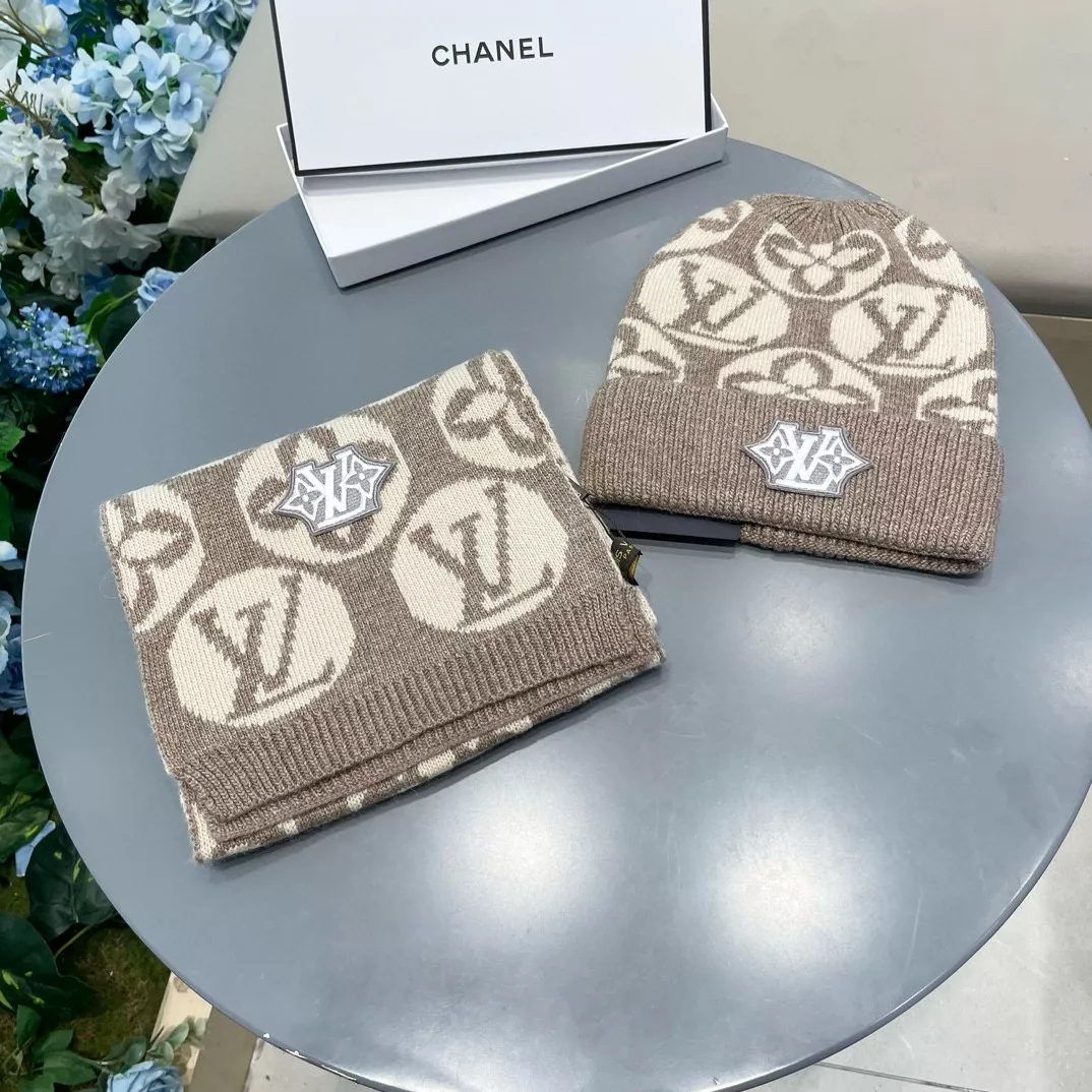 Resilient 8707 Louis Vuitton LV Hat and Scarf Set