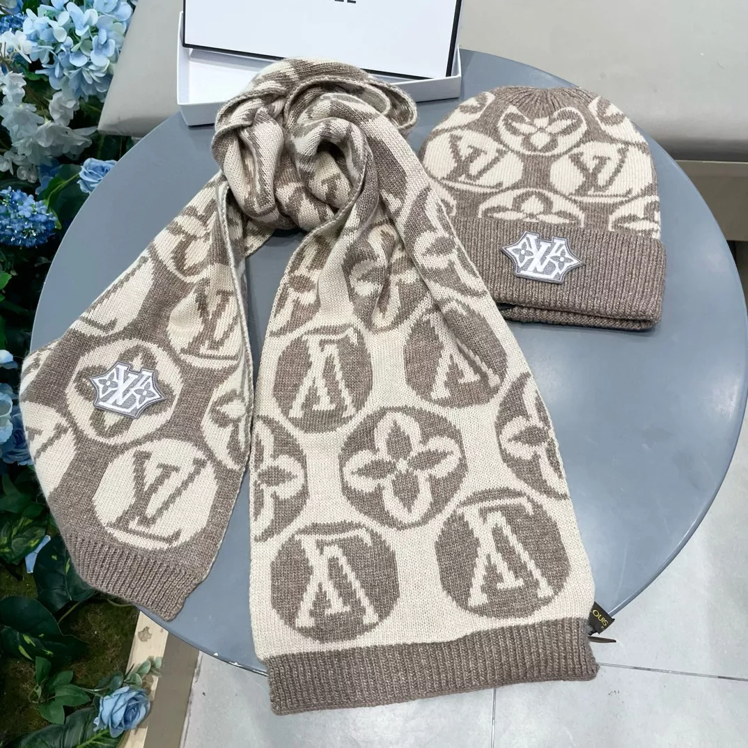 Resilient 8707 Louis Vuitton LV Hat and Scarf Set