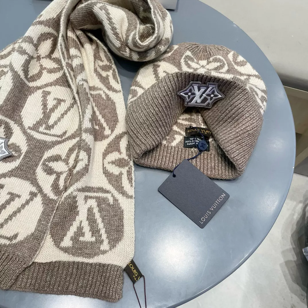Resilient 8707 Louis Vuitton LV Hat and Scarf Set