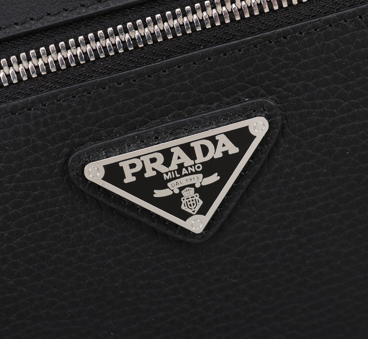 Resilient 8739 Prada AAA Man Wallets