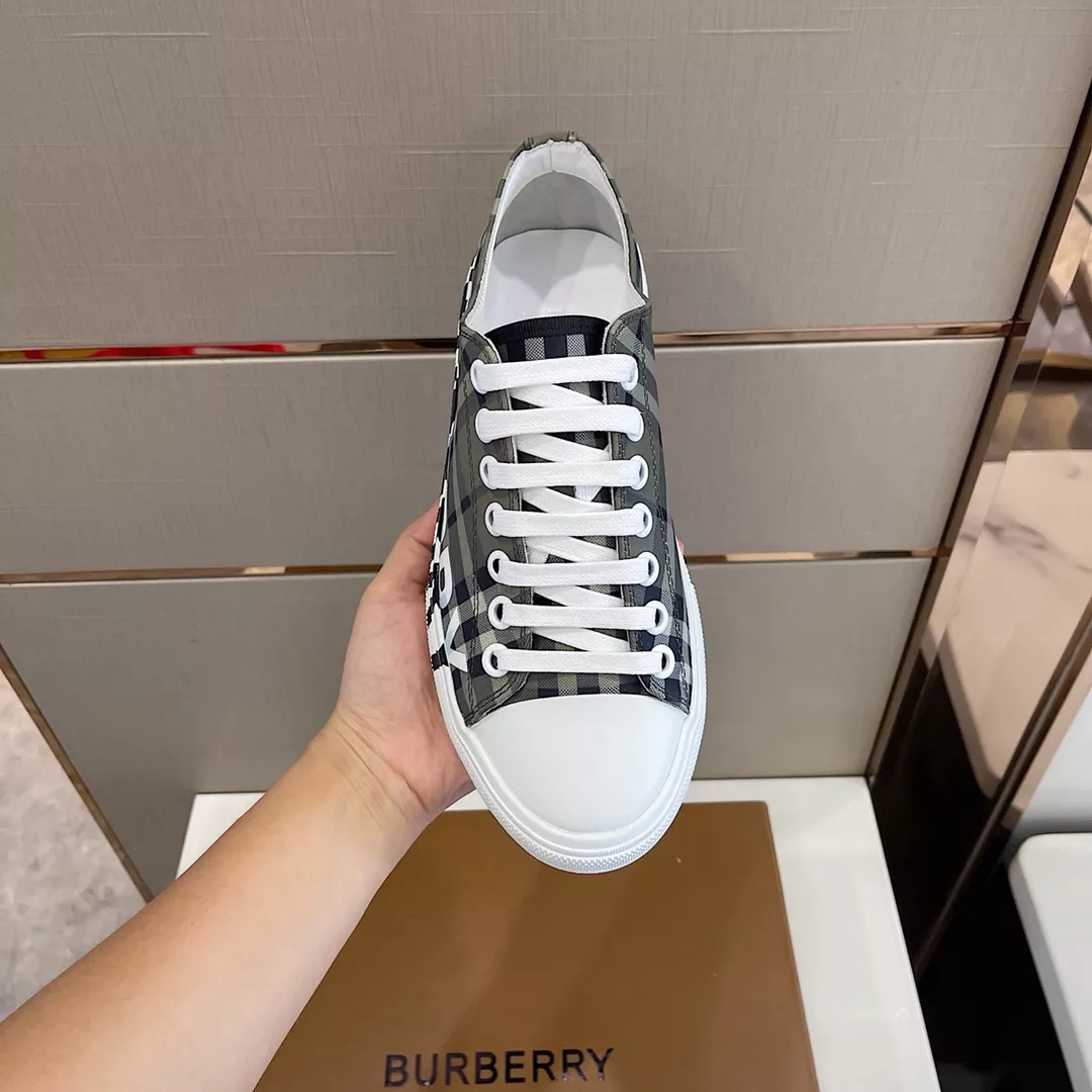 Resilient 8767 Burberry Casual Shoes For Men