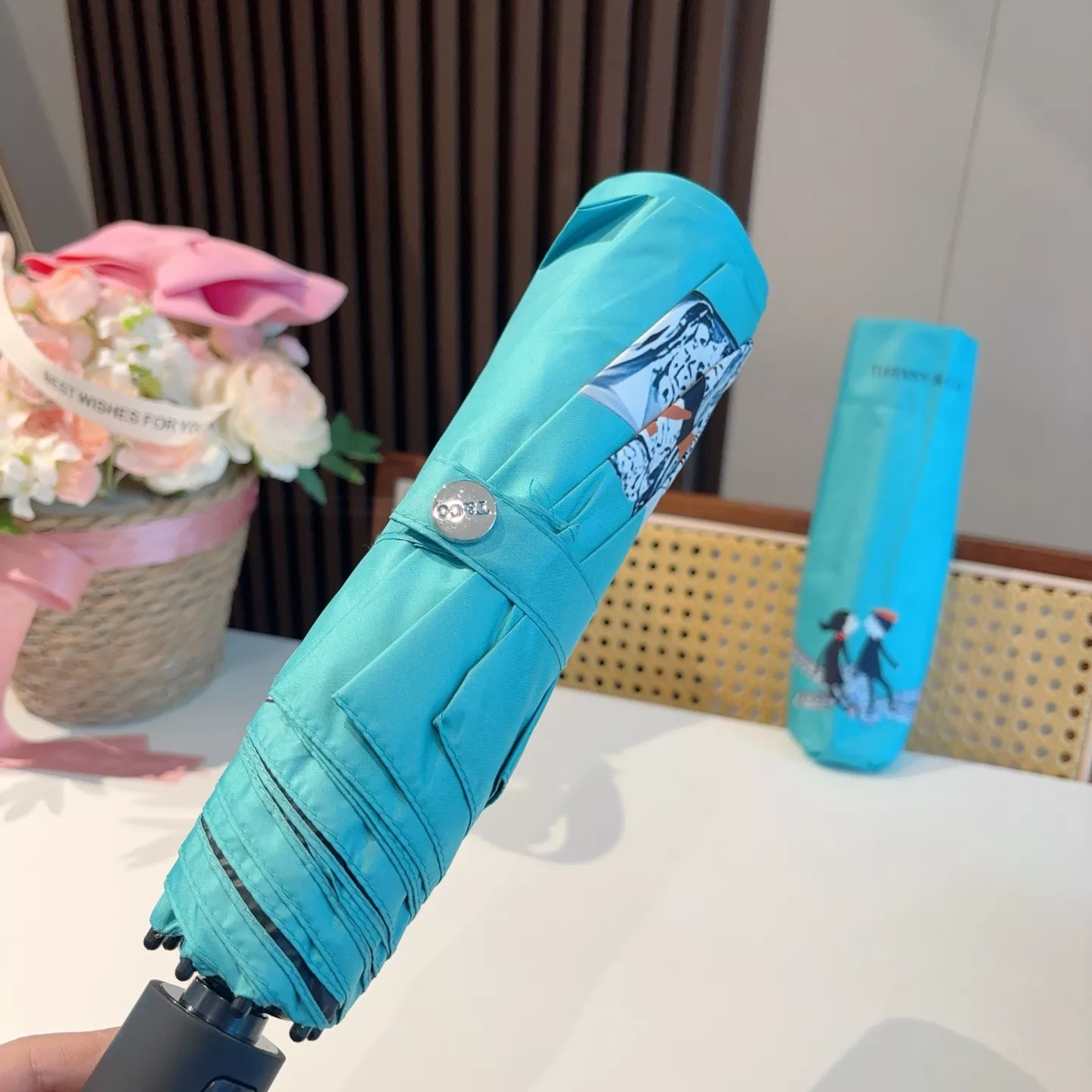 Resilient 8886 Tiffany Umbrellas
