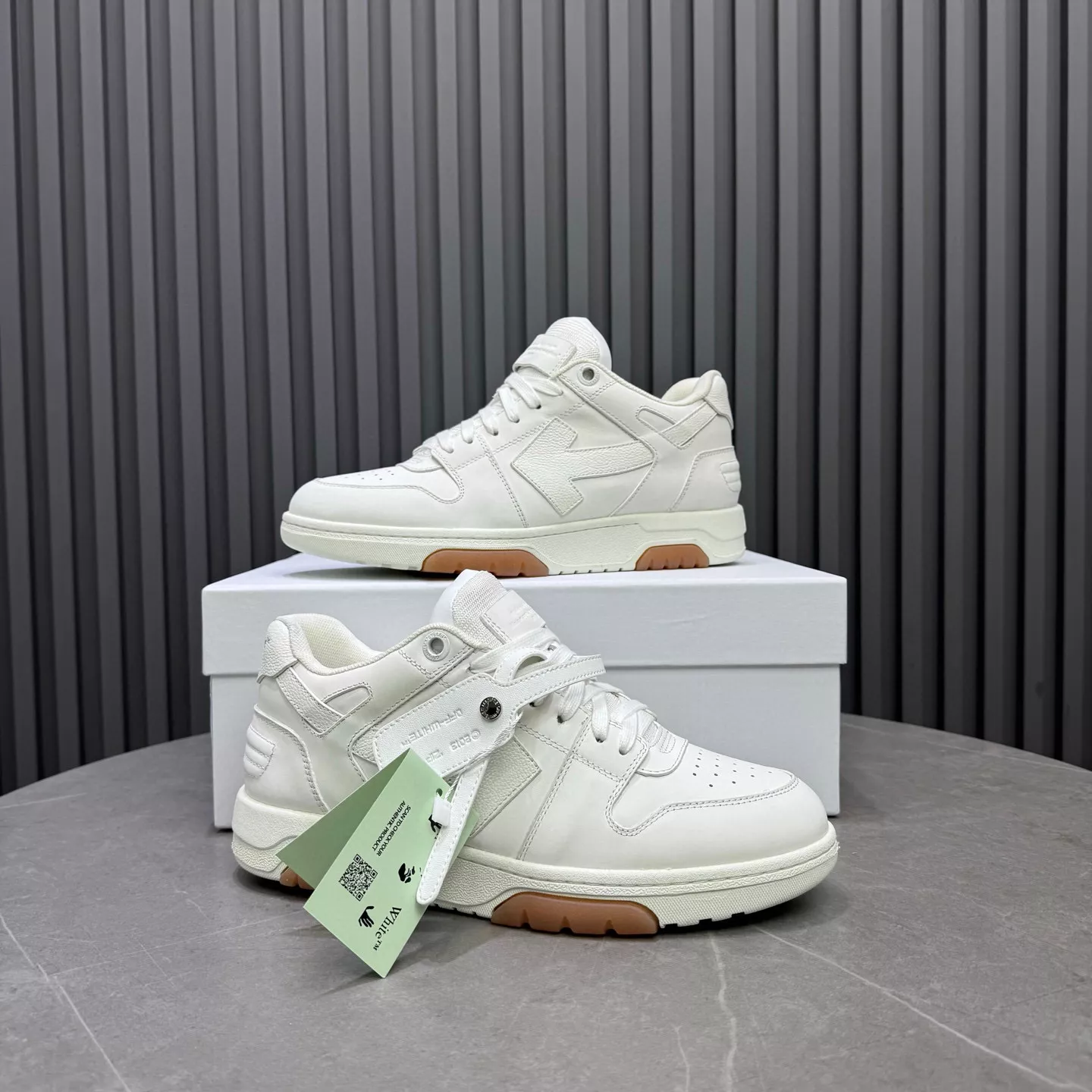 Resilient 8916 Off-White Casual Shoes For Men