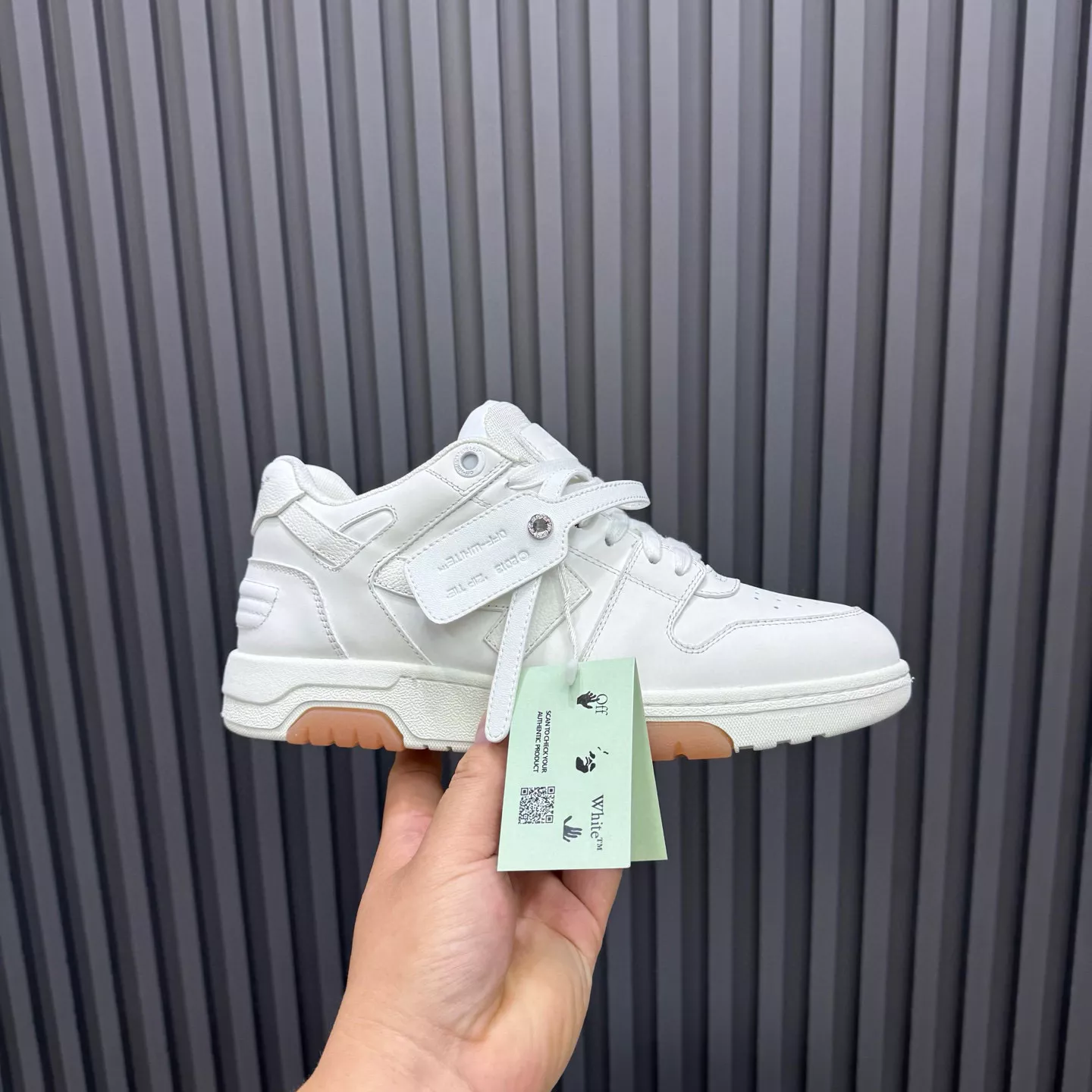 Resilient 8916 Off-White Casual Shoes For Men