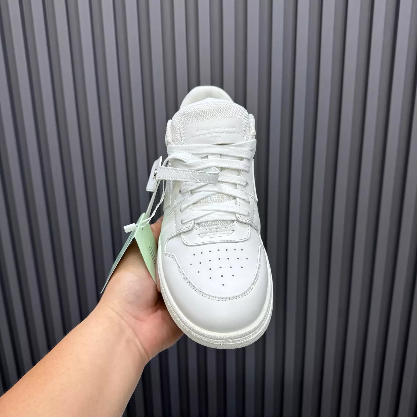 Resilient 8916 Off-White Casual Shoes For Men