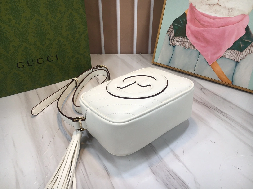 Resilient 8921 Gucci AAA Quality Messenger Bags For Women