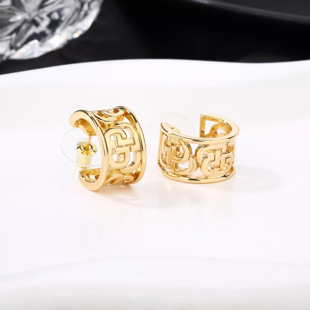 Resilient 8945 Balenciaga Earrings For Women