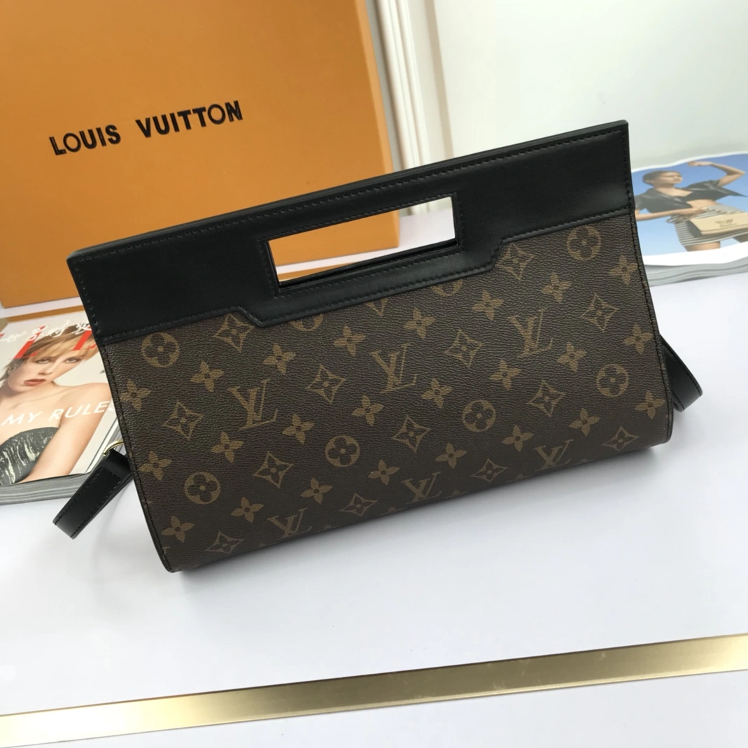 Resilient 8987 Louis Vuitton AAA Quality Messenger Bags For Women