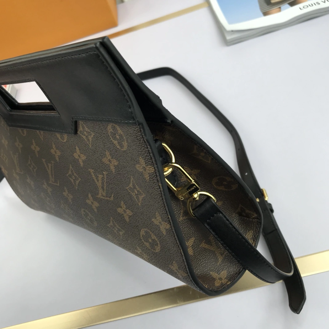 Resilient 8987 Louis Vuitton AAA Quality Messenger Bags For Women