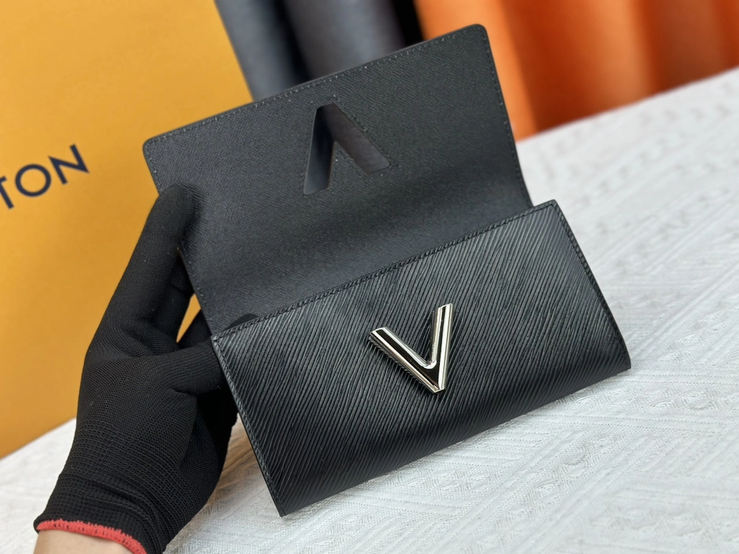Resilient 9001 Louis Vuitton LV Wallets