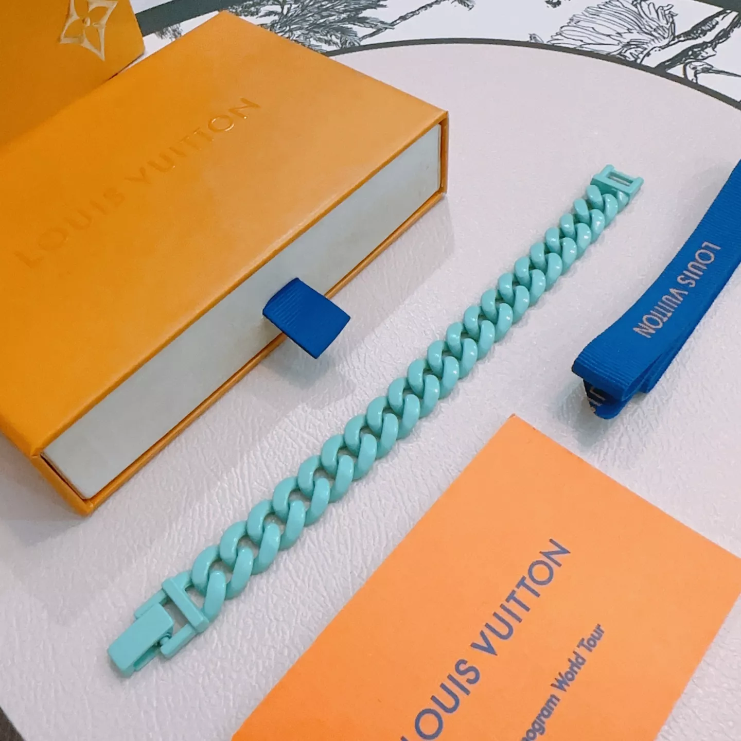 Resilient 9043 Louis Vuitton LV Bracelets