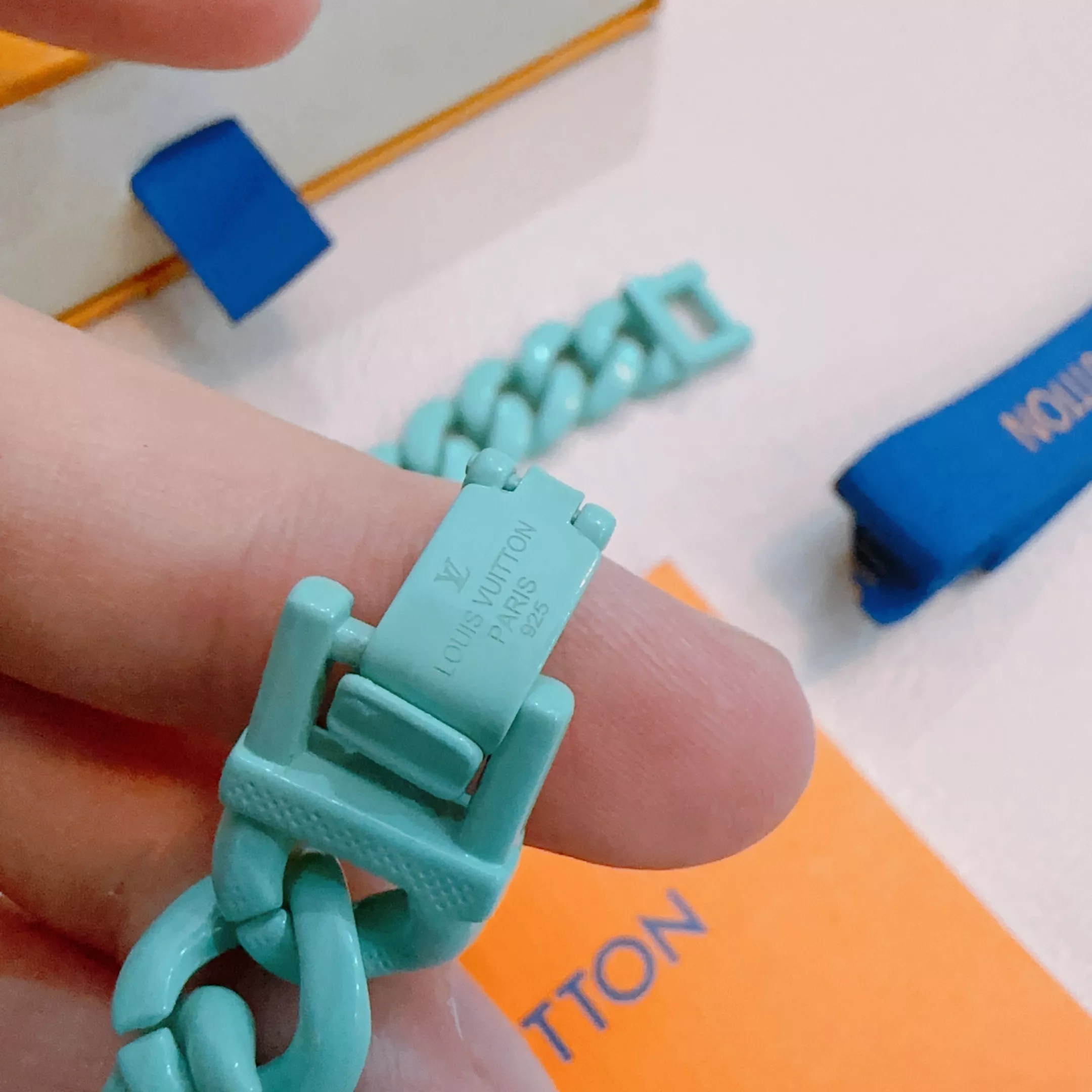 Resilient 9043 Louis Vuitton LV Bracelets
