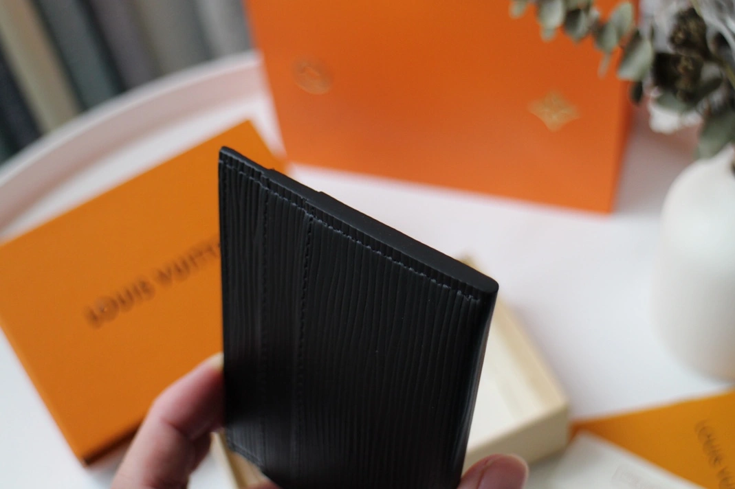 Resilient 9059 Louis Vuitton LV Card Case