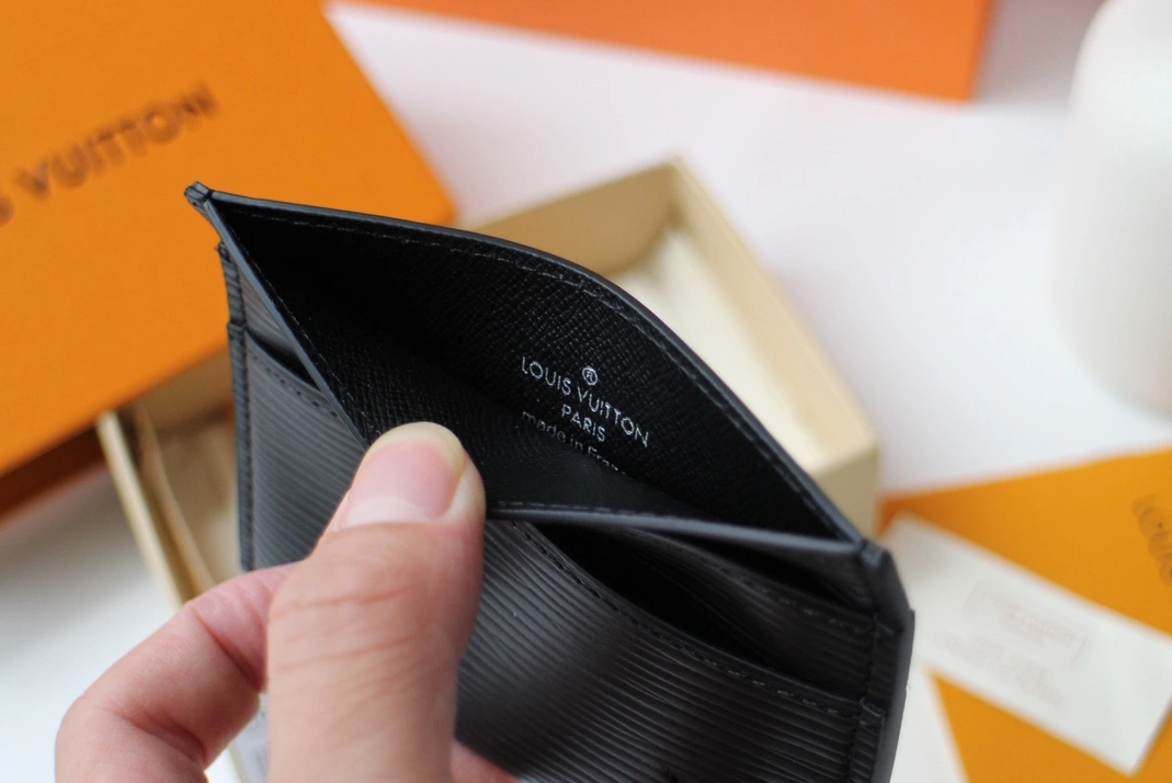 Resilient 9059 Louis Vuitton LV Card Case