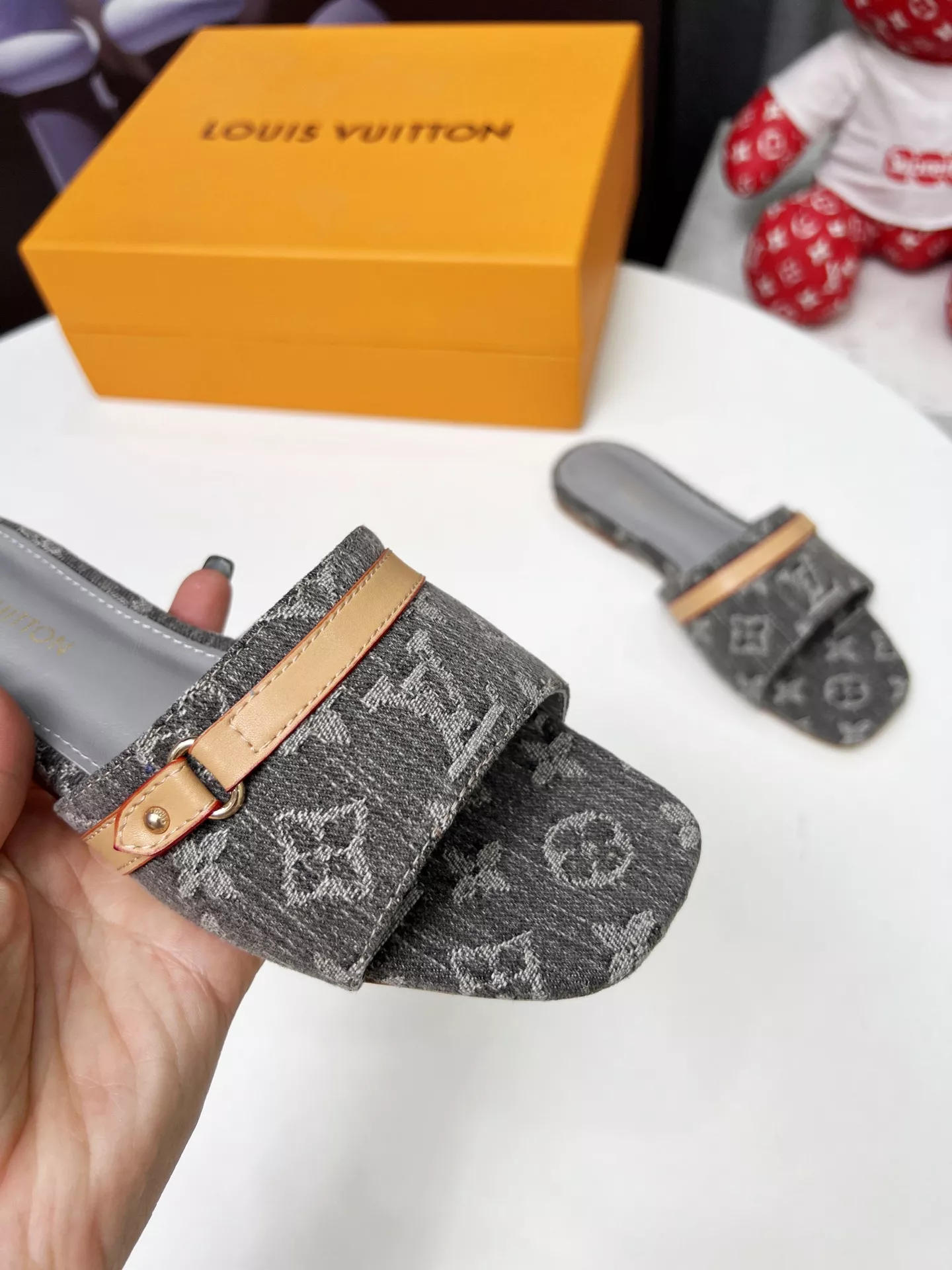Resilient 9362 Louis Vuitton Slippers For Women