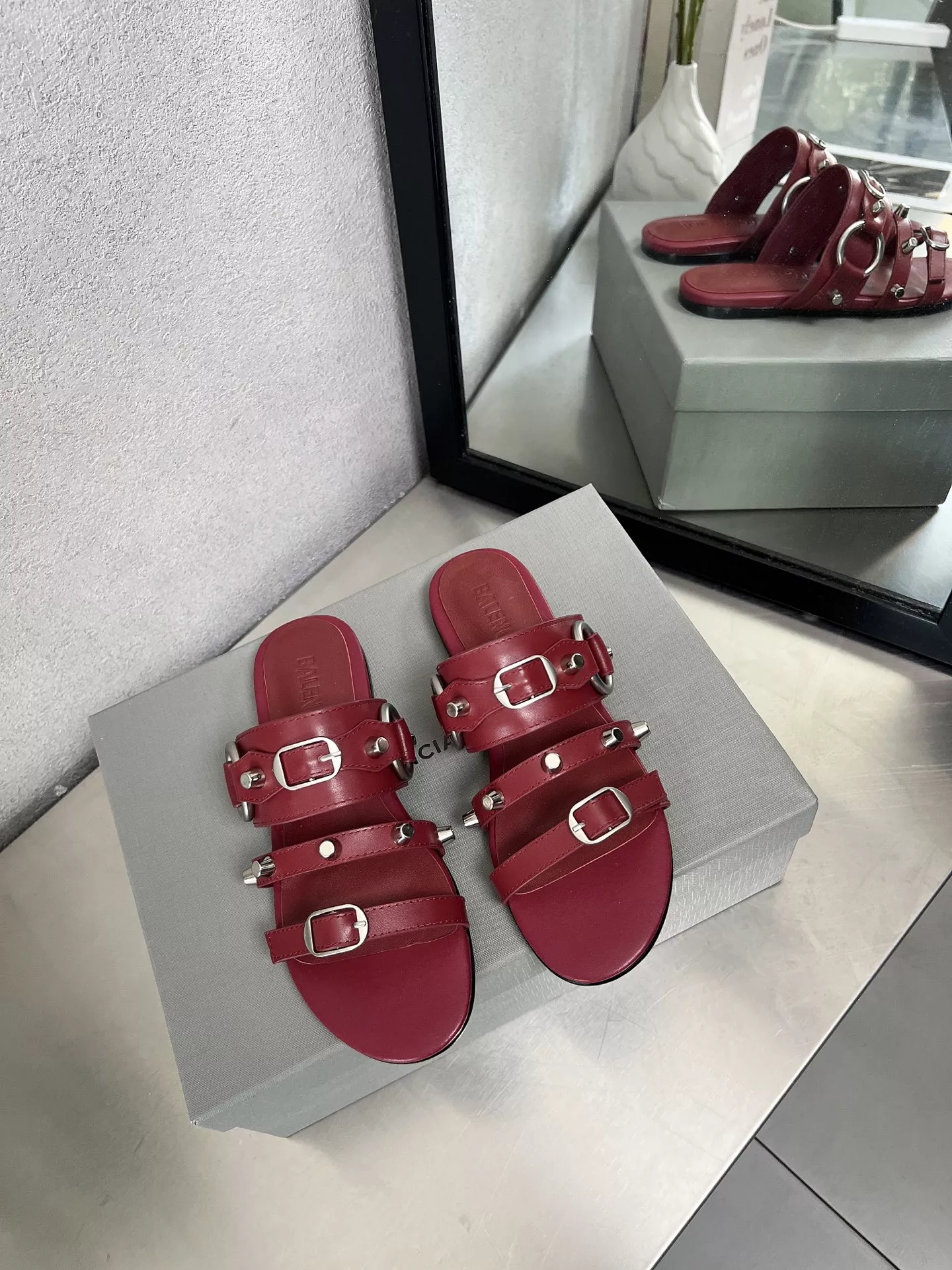 Resilient 9483 Balenciaga Slippers For Women