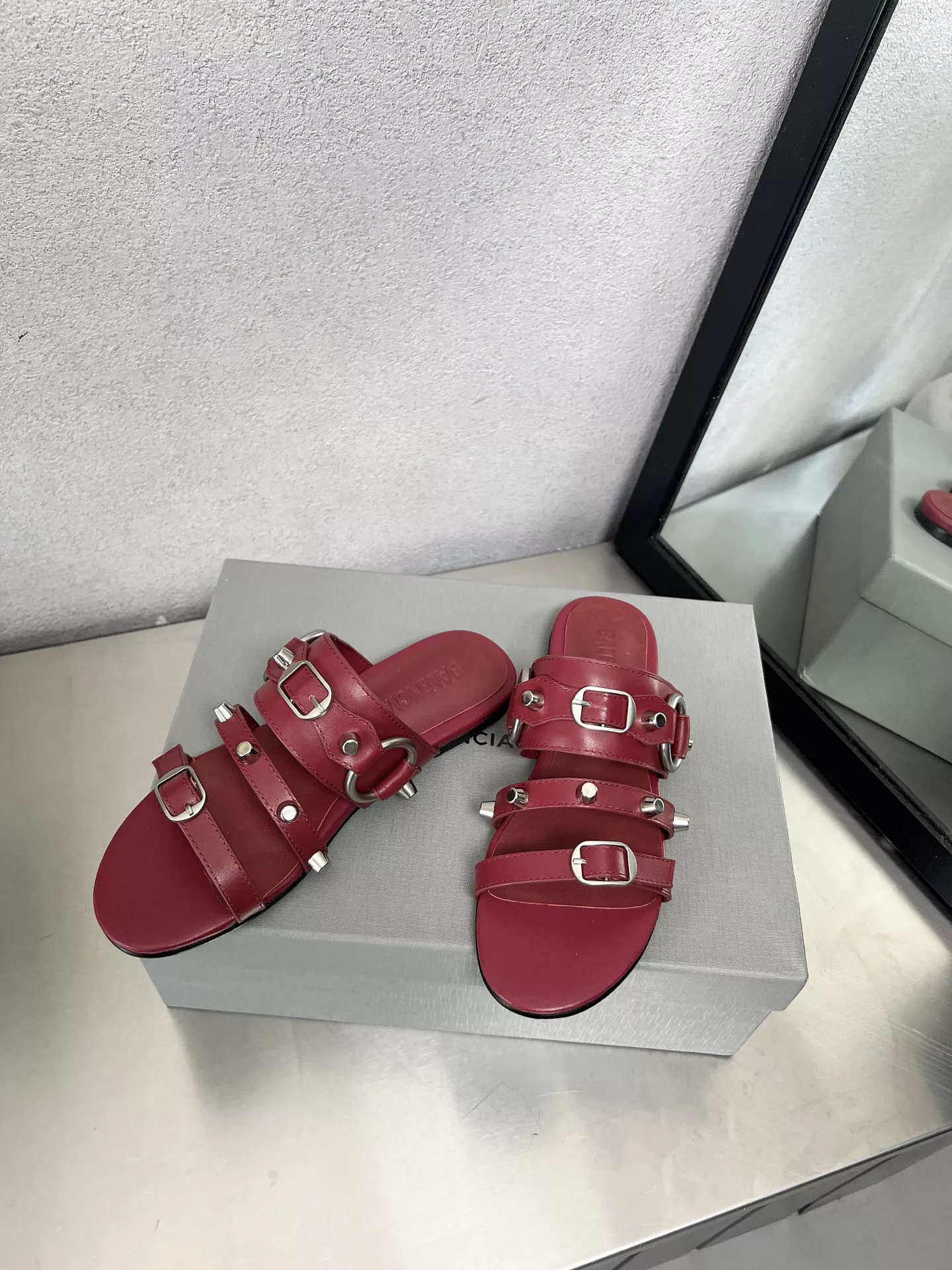 Resilient 9483 Balenciaga Slippers For Women