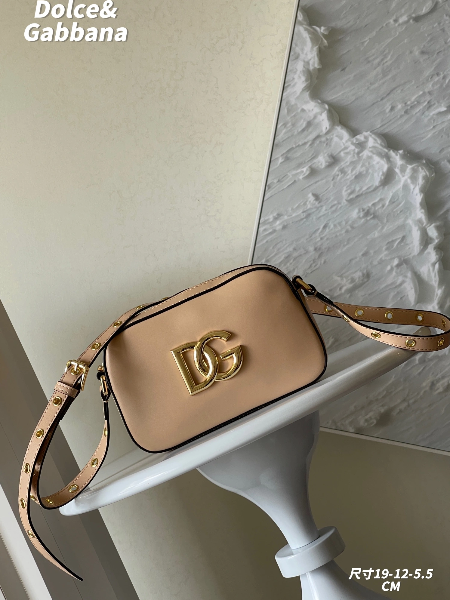 Resilient 950 Dolce & Gabbana D&G AAA Quality Messenger Bags For Women