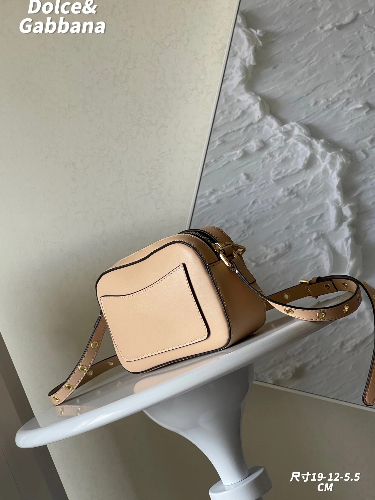 Resilient 950 Dolce & Gabbana D&G AAA Quality Messenger Bags For Women