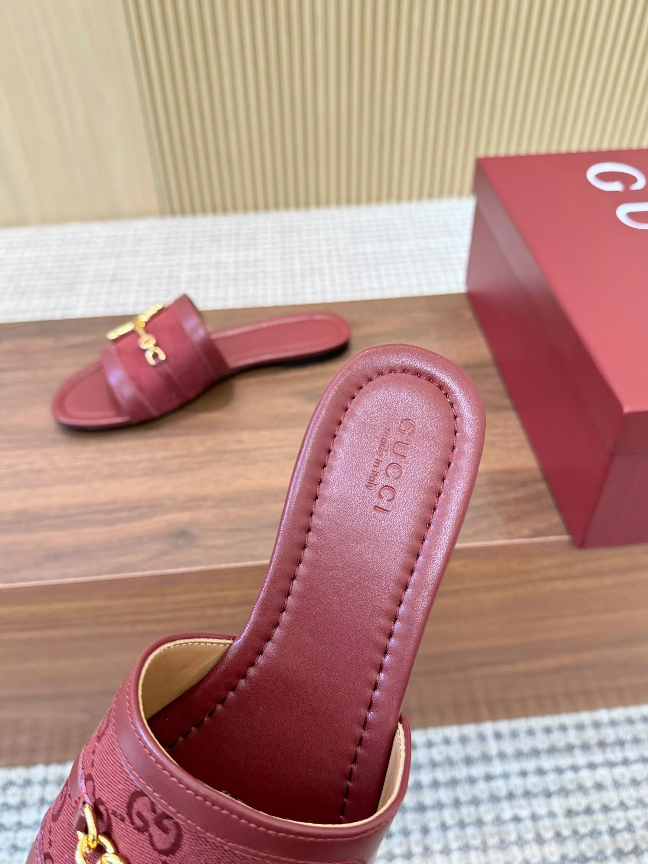 Resilient 951 Gucci Slippers For Women