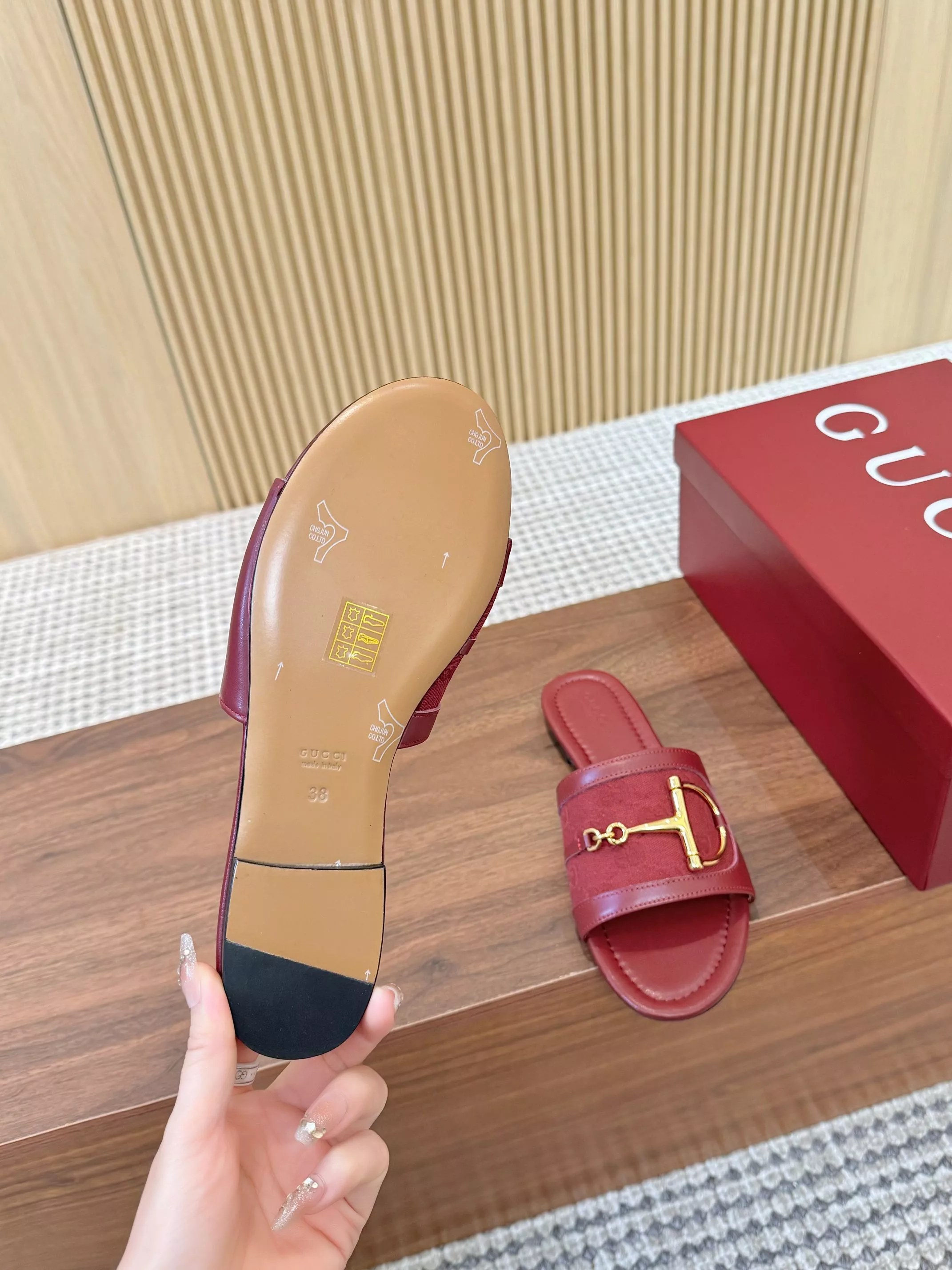 Resilient 951 Gucci Slippers For Women