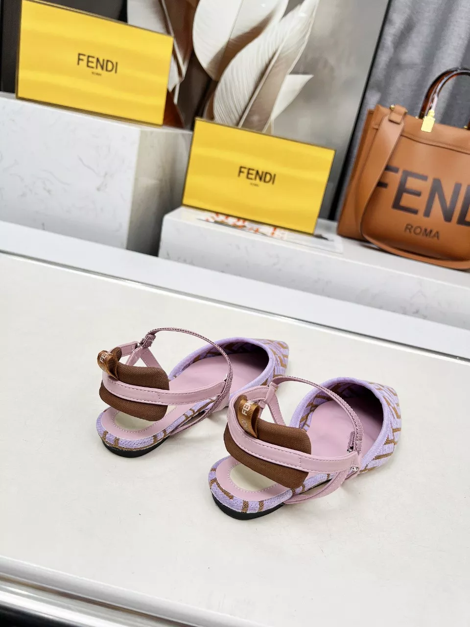 Resilient 9579 Fendi Sandal For Women