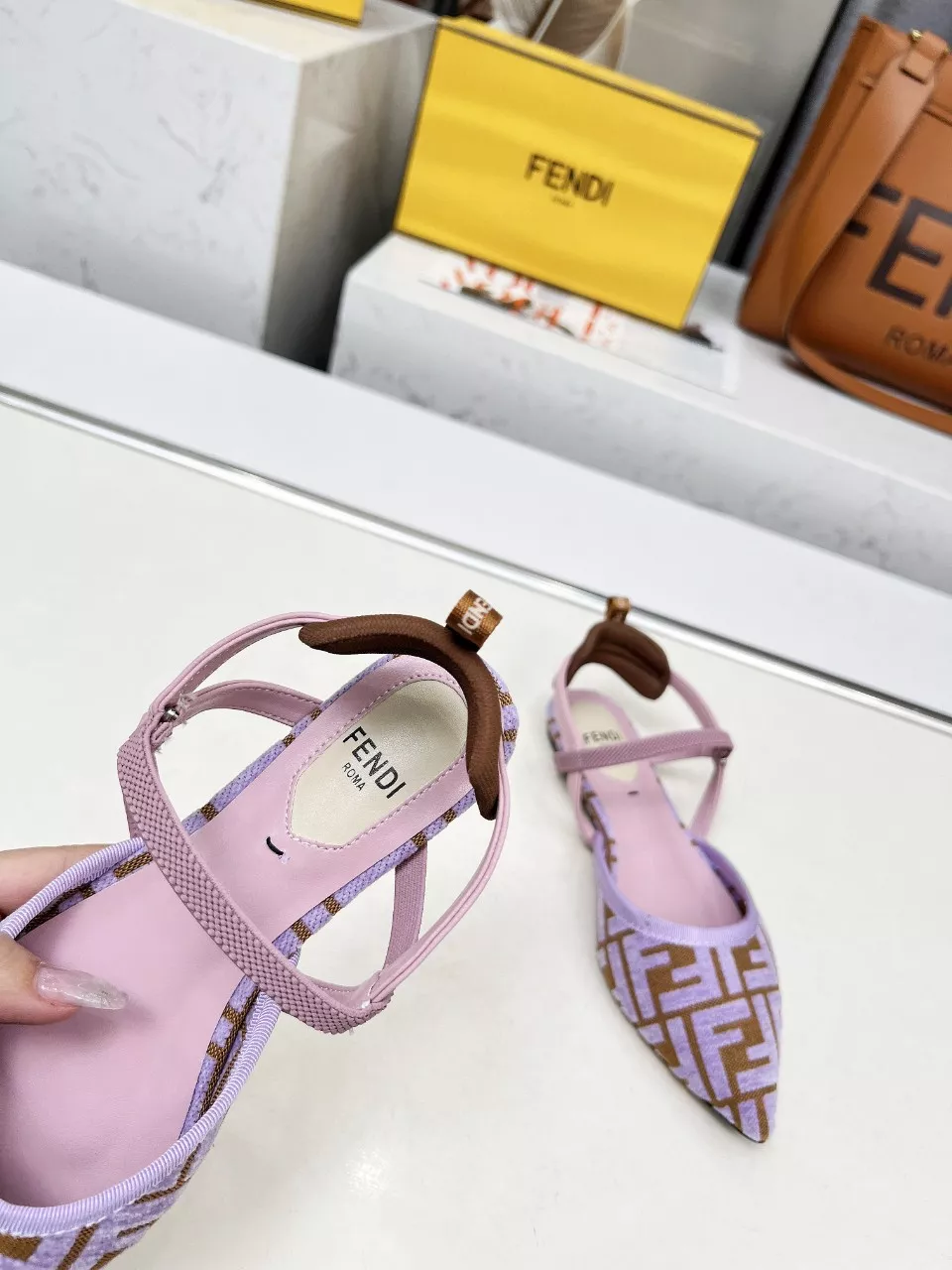 Resilient 9579 Fendi Sandal For Women